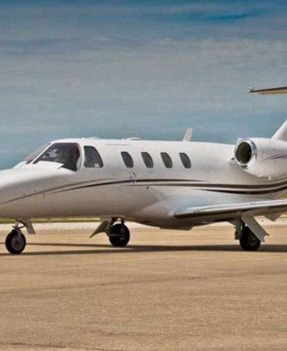 Helicopter transfer Mykonos — private heli flight for fast and elegant island connections.