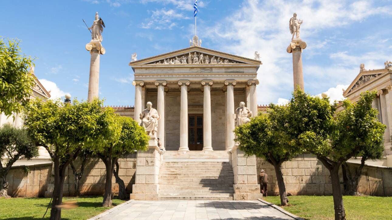 Custom itineraries designed through bespoke travel concierge greece with bespoke travel greece and bespoke travel greek islands.